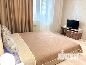 1-к квартира, посуточно, 40м2, 11/16 этаж