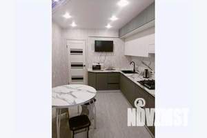 1-к квартира, посуточно, 50м2, 2/10 этаж