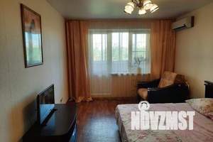 1-к квартира, посуточно, 40м2, 8/10 этаж