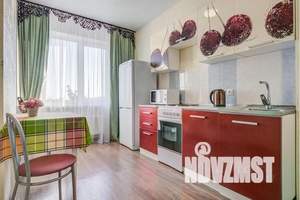 1-к квартира, посуточно, 40м2, 9/16 этаж