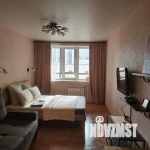 1-к квартира, посуточно, 42м2, 7/17 этаж