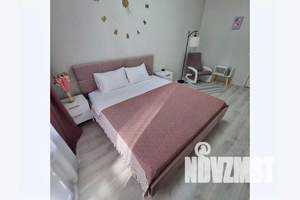 1-к квартира, посуточно, 40м2, 18/21 этаж