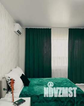 1-к квартира, посуточно, 39м2, 8/17 этаж