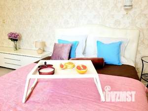 1-к квартира, посуточно, 50м2, 15/25 этаж