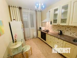 Студия квартира, посуточно, 40м2, 3/17 этаж