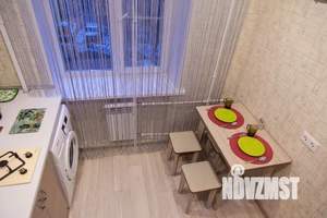 1-к квартира, посуточно, 35м2, 3/5 этаж