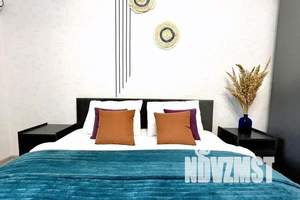 1-к квартира, посуточно, 40м2, 5/25 этаж