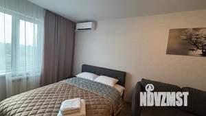 1-к квартира, посуточно, 40м2, 10/20 этаж