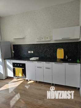 1-к квартира, посуточно, 37м2, 1/1 этаж