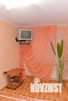 2-к квартира, посуточно, 45м2, 3/5 этаж