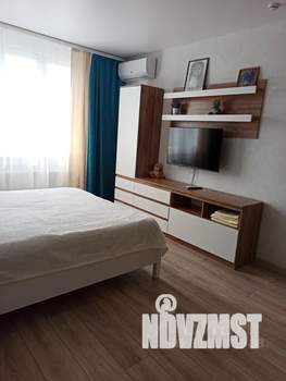 1-к квартира, посуточно, 38м2, 4/18 этаж