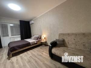 1-к квартира, посуточно, 39м2, 8/10 этаж