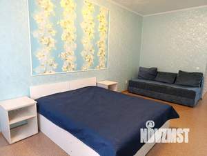 1-к квартира, посуточно, 45м2, 18/25 этаж