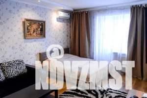 1-к квартира, посуточно, 42м2, 2/10 этаж