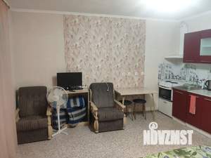 Студия квартира, посуточно, 30м2, 10/17 этаж