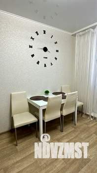 1-к квартира, посуточно, 42м2, 10/17 этаж