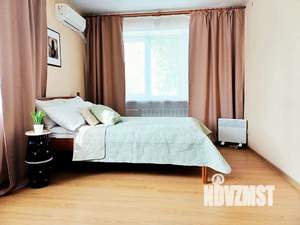 1-к квартира, посуточно, 35м2, 4/5 этаж