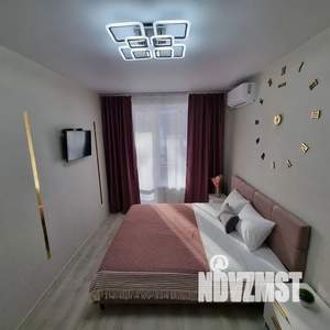 1-к квартира, посуточно, 40м2, 18/21 этаж