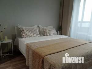 Студия квартира, посуточно, 25м2, 2/19 этаж