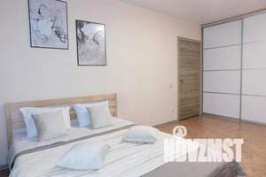 1-к квартира, посуточно, 35м2, 13/16 этаж