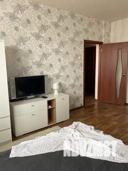 1-к квартира, посуточно, 40м2, 13/16 этаж