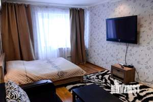 1-к квартира, посуточно, 42м2, 2/10 этаж