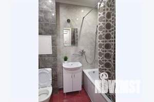 1-к квартира, посуточно, 38м2, 21/25 этаж