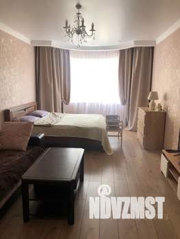 1-к квартира, посуточно, 42м2, 3/10 этаж