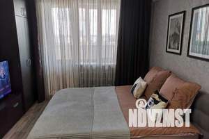 1-к квартира, посуточно, 42м2, 13/16 этаж