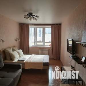 1-к квартира, посуточно, 42м2, 7/17 этаж