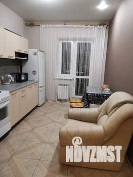 1-к квартира, посуточно, 43м2, 12/17 этаж