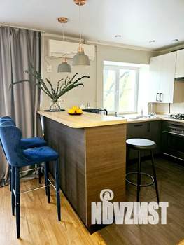 2-к квартира, посуточно, 45м2, 3/6 этаж