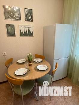 1-к квартира, посуточно, 38м2, 6/10 этаж