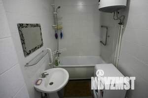 1-к квартира, посуточно, 43м2, 9/16 этаж