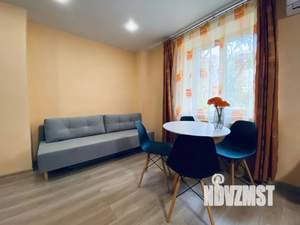 Студия квартира, посуточно, 35м2, 1/9 этаж