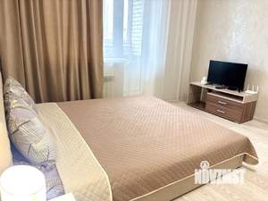 1-к квартира, посуточно, 40м2, 11/16 этаж