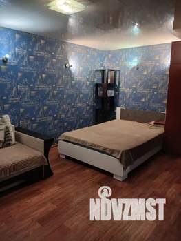 Студия квартира, посуточно, 35м2, 3/5 этаж