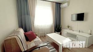 1-к квартира, посуточно, 40м2, 9/16 этаж