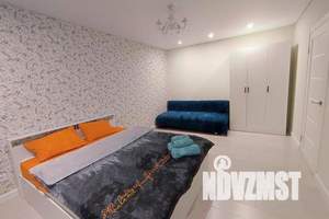 1-к квартира, посуточно, 35м2, 7/17 этаж