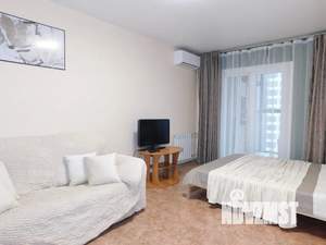 1-к квартира, посуточно, 35м2, 13/16 этаж