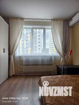 1-к квартира, посуточно, 37м2, 4/18 этаж