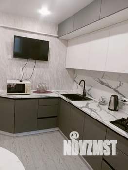 1-к квартира, посуточно, 47м2, 2/10 этаж