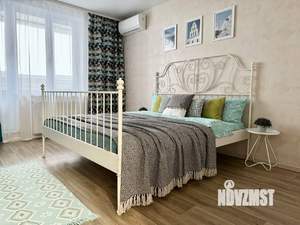 1-к квартира, посуточно, 40м2, 21/25 этаж