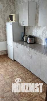 1-к квартира, посуточно, 40м2, 3/17 этаж