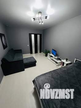 1-к квартира, посуточно, 42м2, 15/24 этаж
