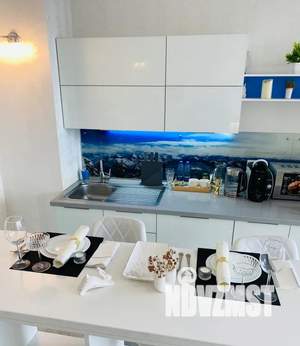 Студия квартира, посуточно, 50м2, 11/22 этаж