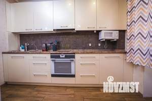 Студия квартира, посуточно, 40м2, 12/16 этаж