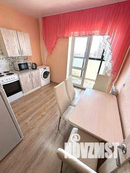 1-к квартира, посуточно, 42м2, 22/25 этаж