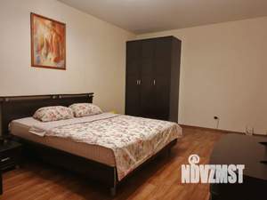 1-к квартира, посуточно, 42м2, 8/10 этаж