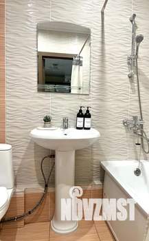 2-к квартира, посуточно, 55м2, 9/25 этаж